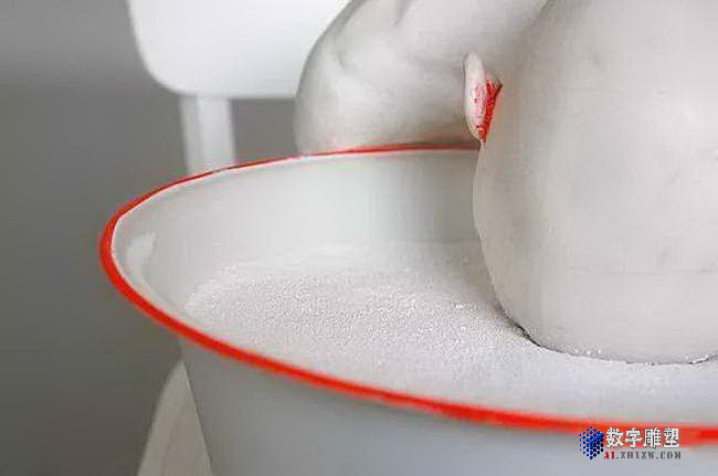 波兰艺术家有冲击性的雕塑（组图）